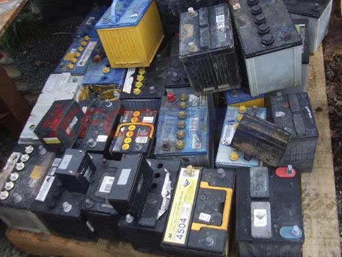 Waste battery recycling